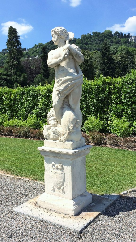 Statue at Villa Olmo
